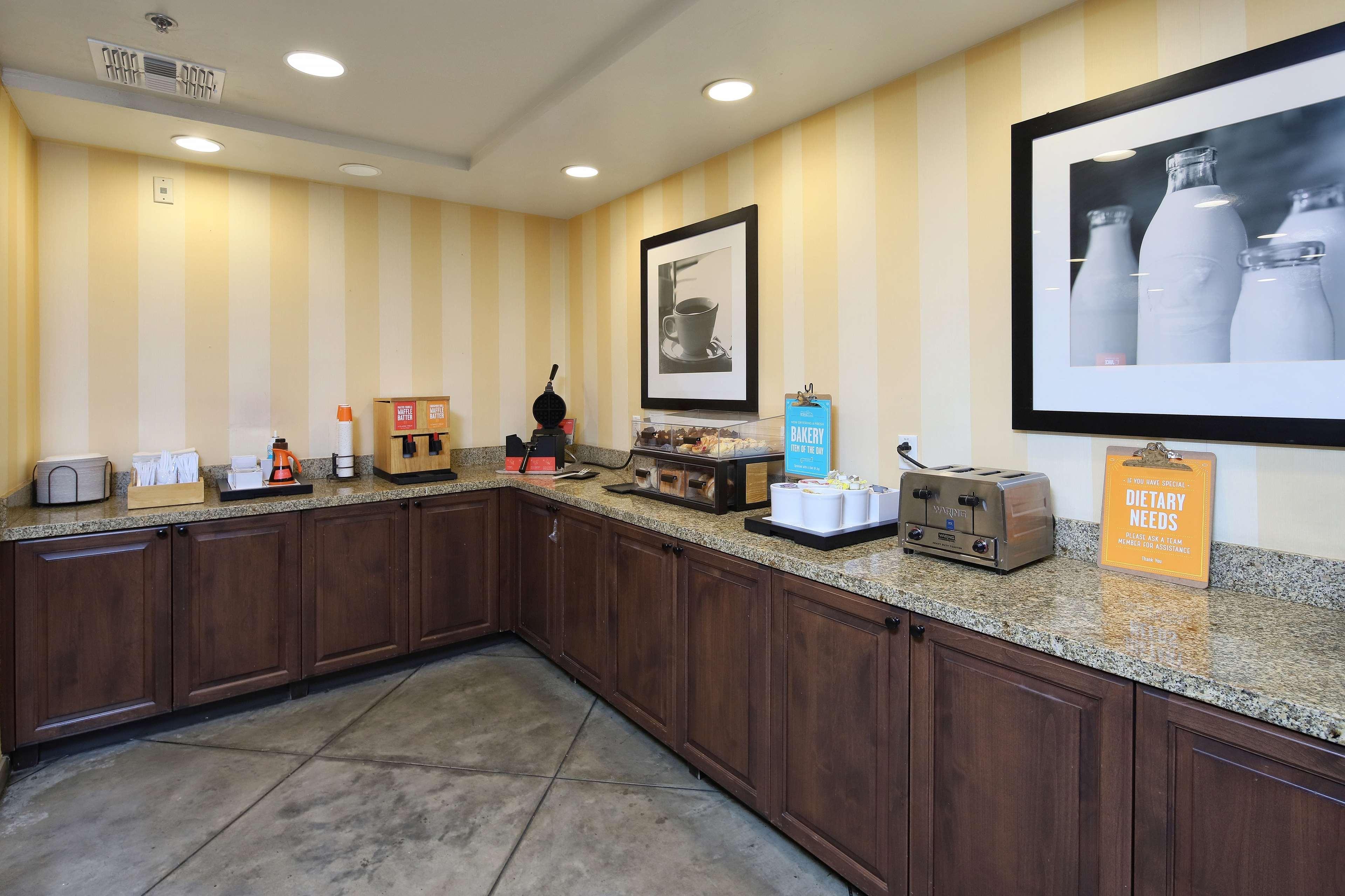 Hampton Inn & Suites Tucson Mall Экстерьер фото