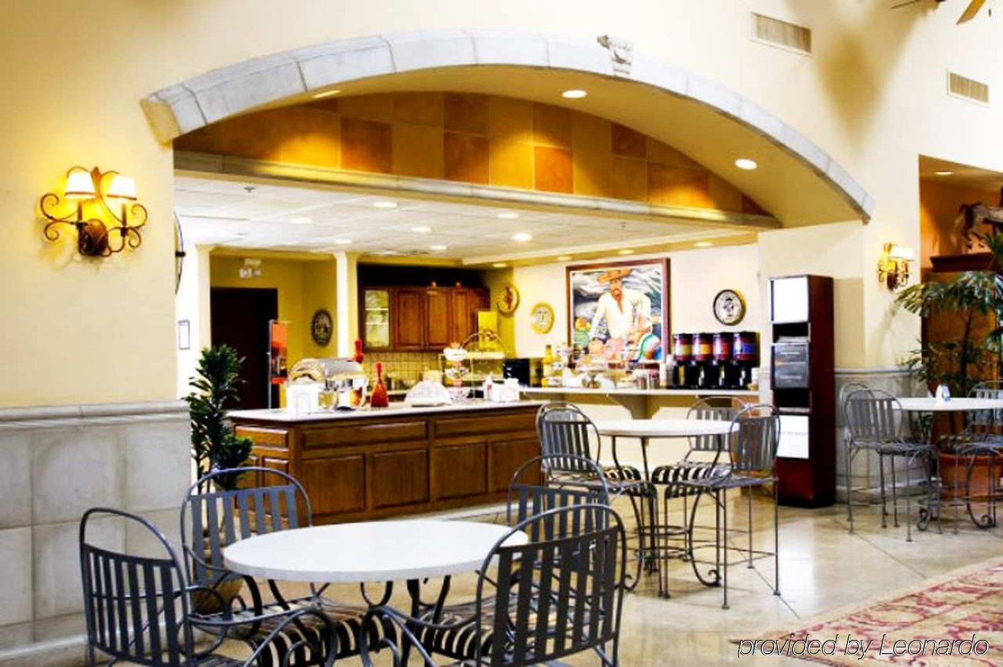 Hampton Inn & Suites Tucson Mall Ресторан фото