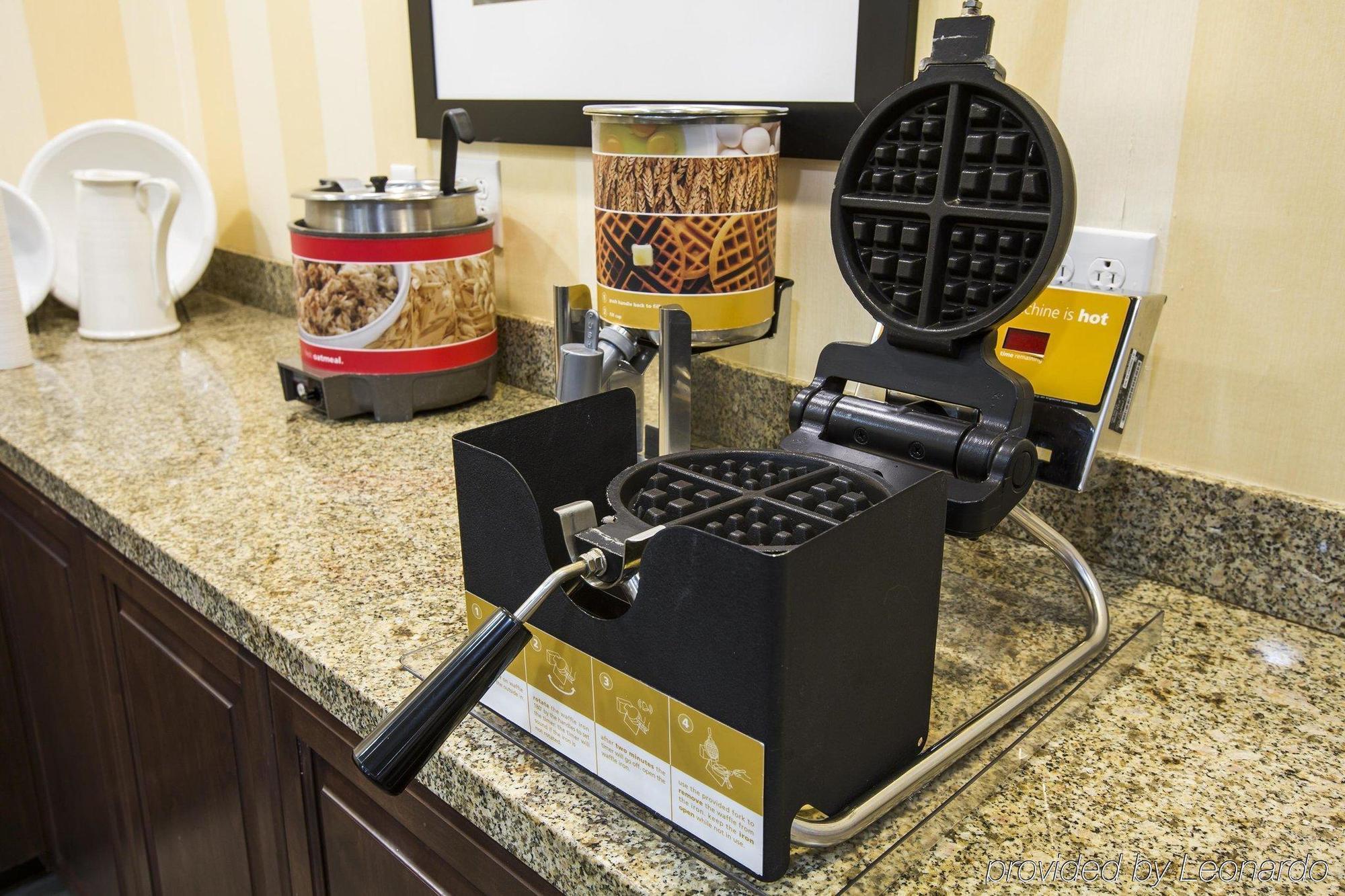 Hampton Inn & Suites Tucson Mall Экстерьер фото
