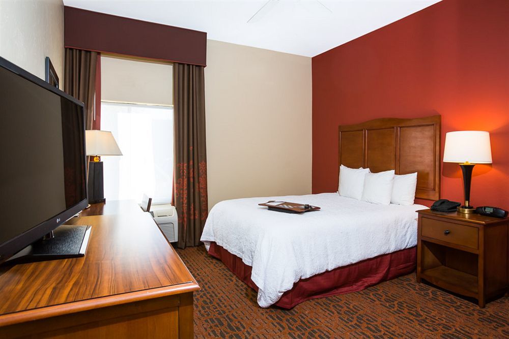 Hampton Inn & Suites Tucson Mall Экстерьер фото